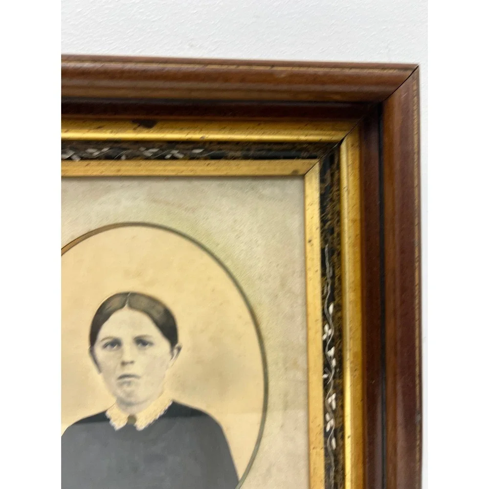 Victorian Carved Wood Deep Picture Frame Gilt Inlay w Victorian Photo FITS 10x12